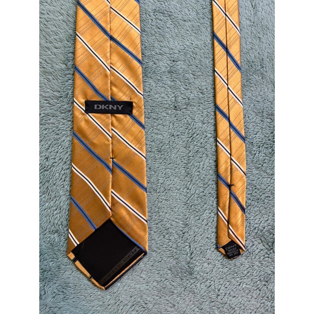 DKNY Men’s Yellow Neck Tie made in USA 100% Silk